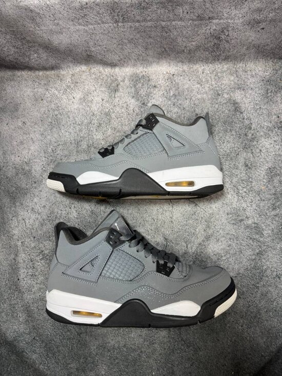 Size 6.5Y | Jordan 4 Cool Grey With Box | Pre-Owned main image 4